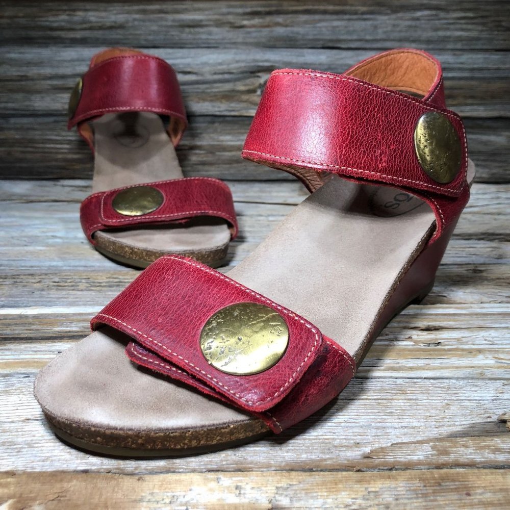 Taos 3209 Carousel 2 Red Leather Sandals Women US 6.5, EUR 37